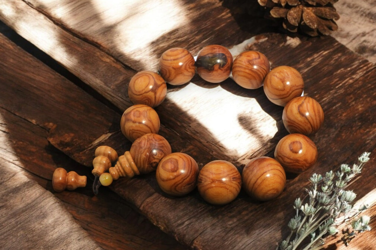 Vermmia H Bracelet - H1